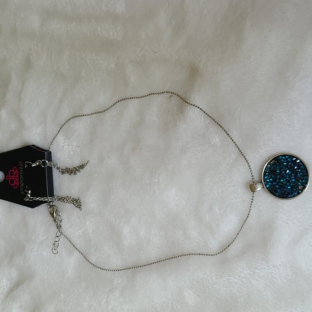 Paparazzo Necklace & earrings
